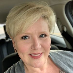 Meet your Posher, Bonnie